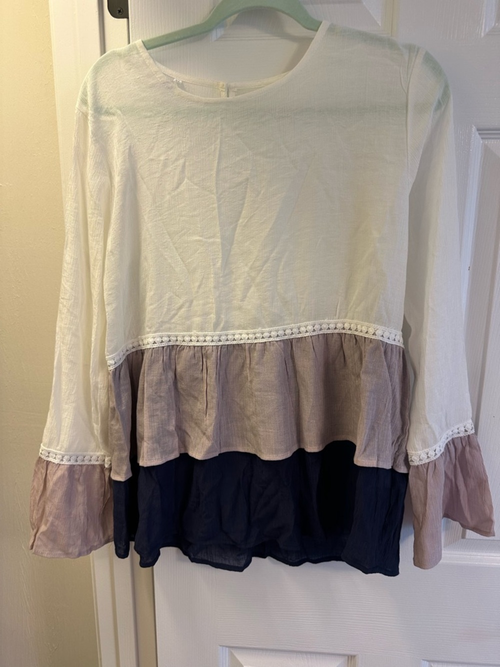 Women’s Colorblock Ruffle Hem Long-Sleeve Top - White, Taupe & Navy